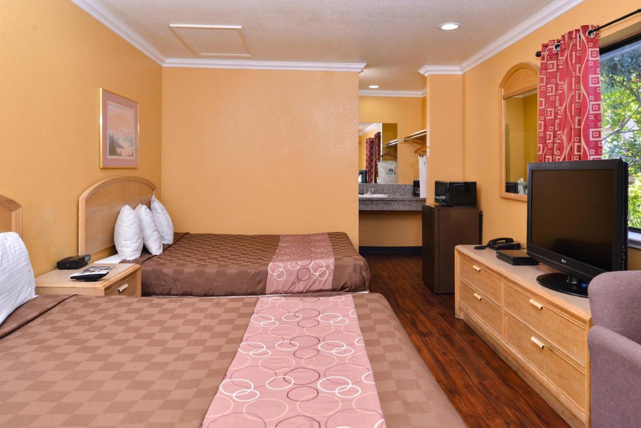 Americas Best Value Inn And Suites Clearlake Buitenkant foto