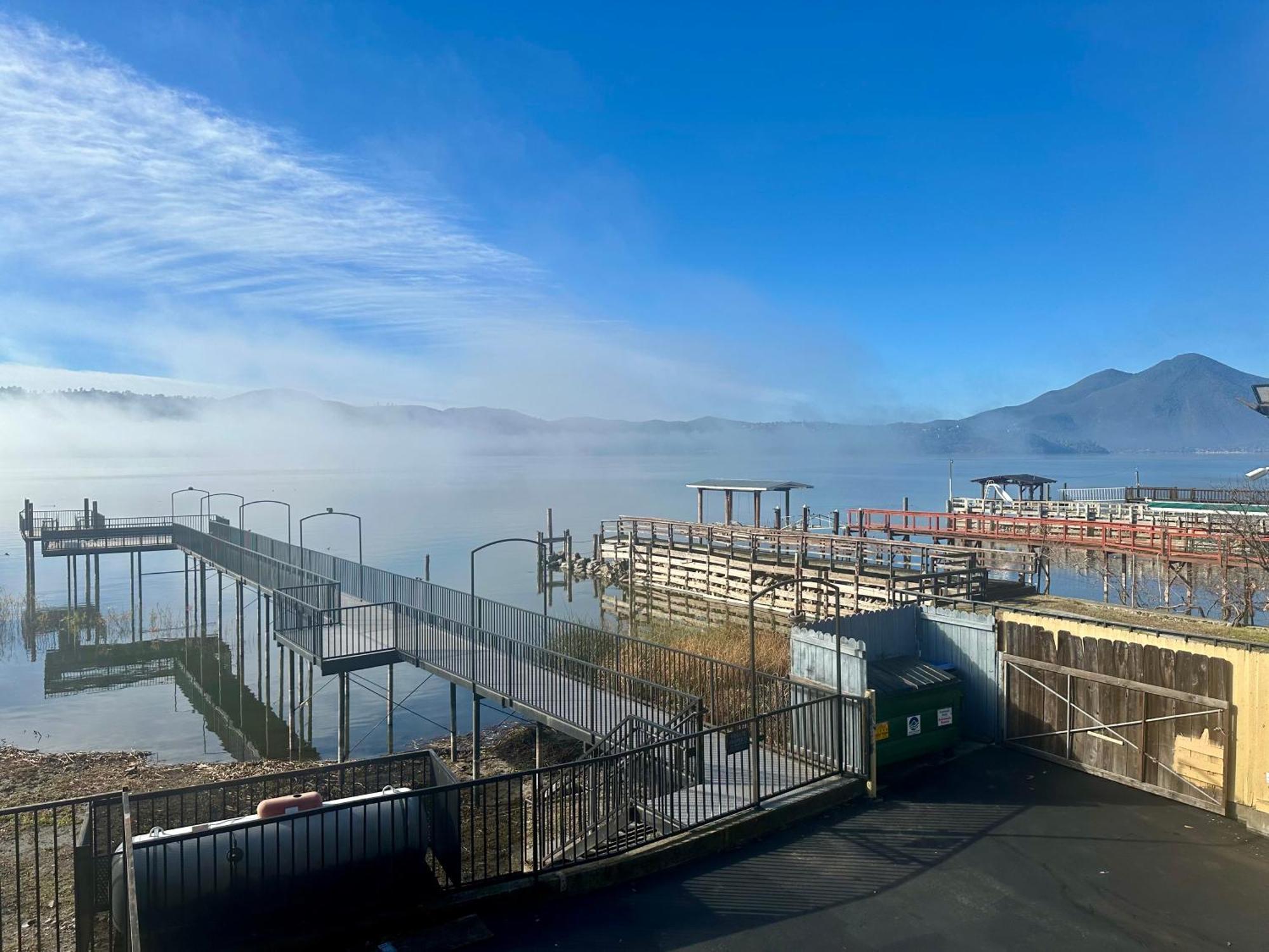 Americas Best Value Inn And Suites Clearlake Buitenkant foto