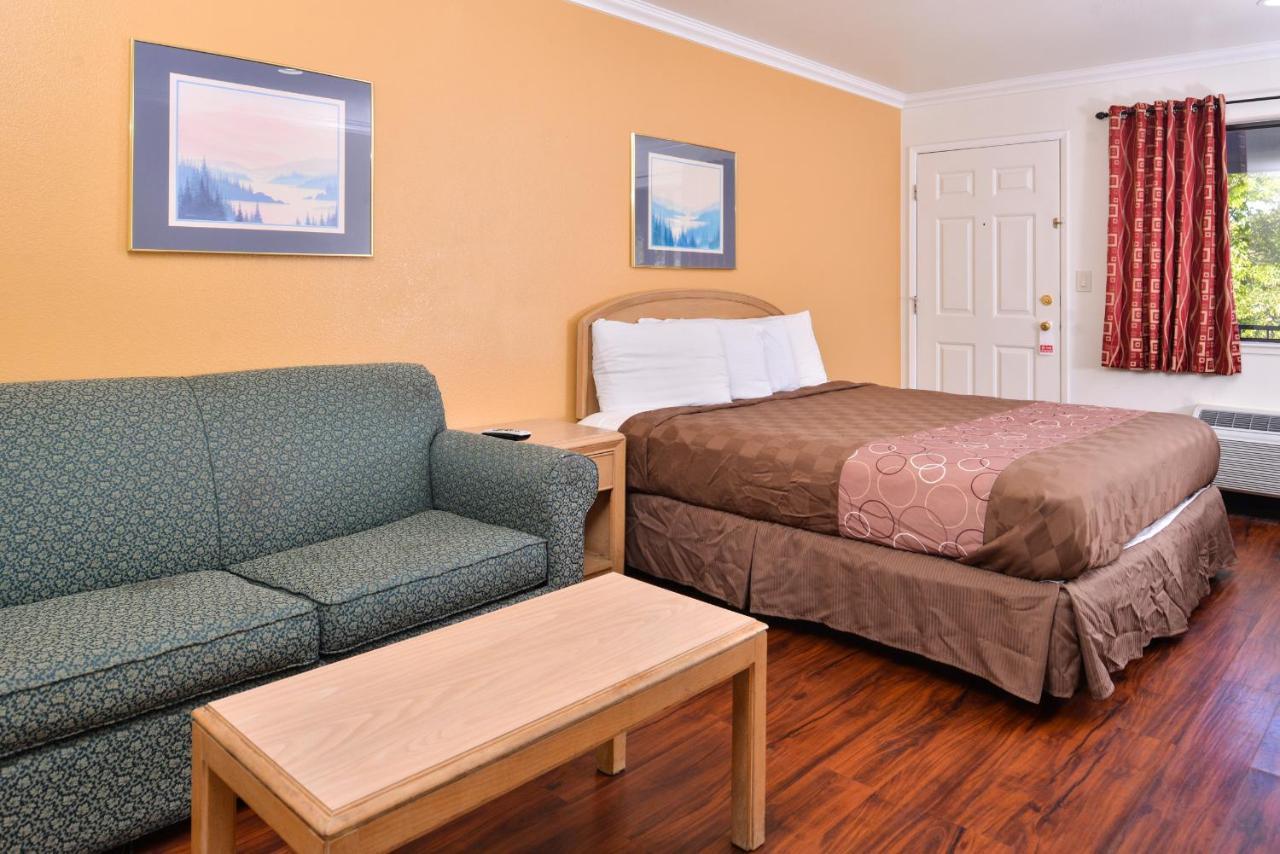 Americas Best Value Inn And Suites Clearlake Buitenkant foto
