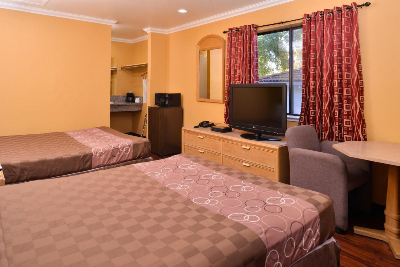 Americas Best Value Inn And Suites Clearlake Buitenkant foto