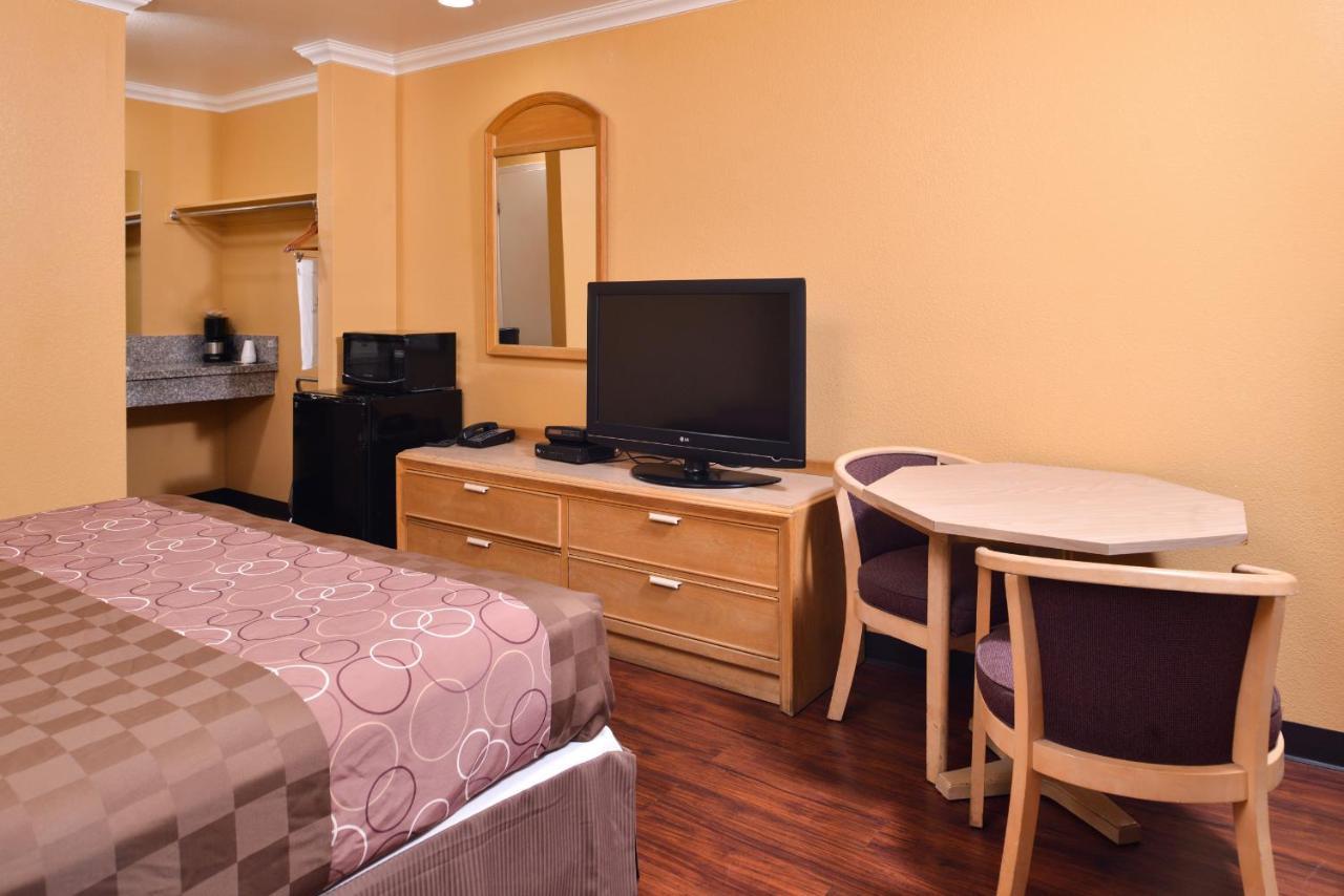 Americas Best Value Inn And Suites Clearlake Buitenkant foto